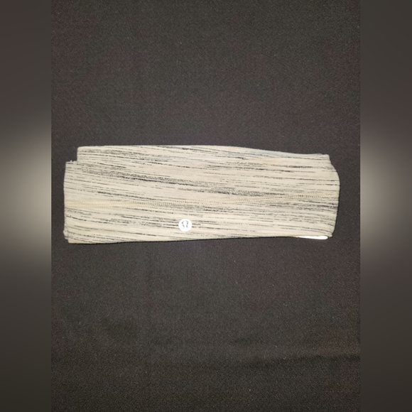 Lululemon Light Gray Headband O/S - Picture 3 of 5
